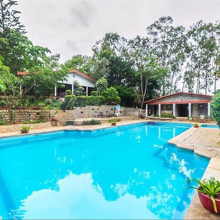 Eagle Ridge Resort Bangalore Esterno foto