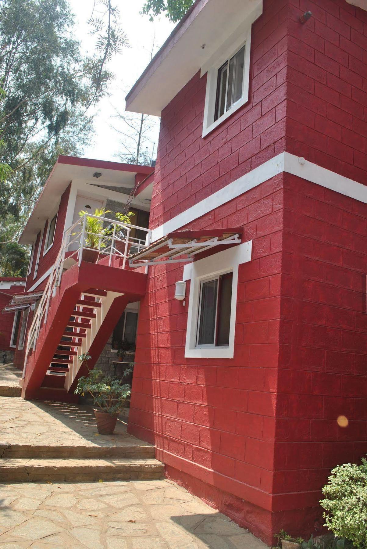Eagle Ridge Resort Bangalore Esterno foto