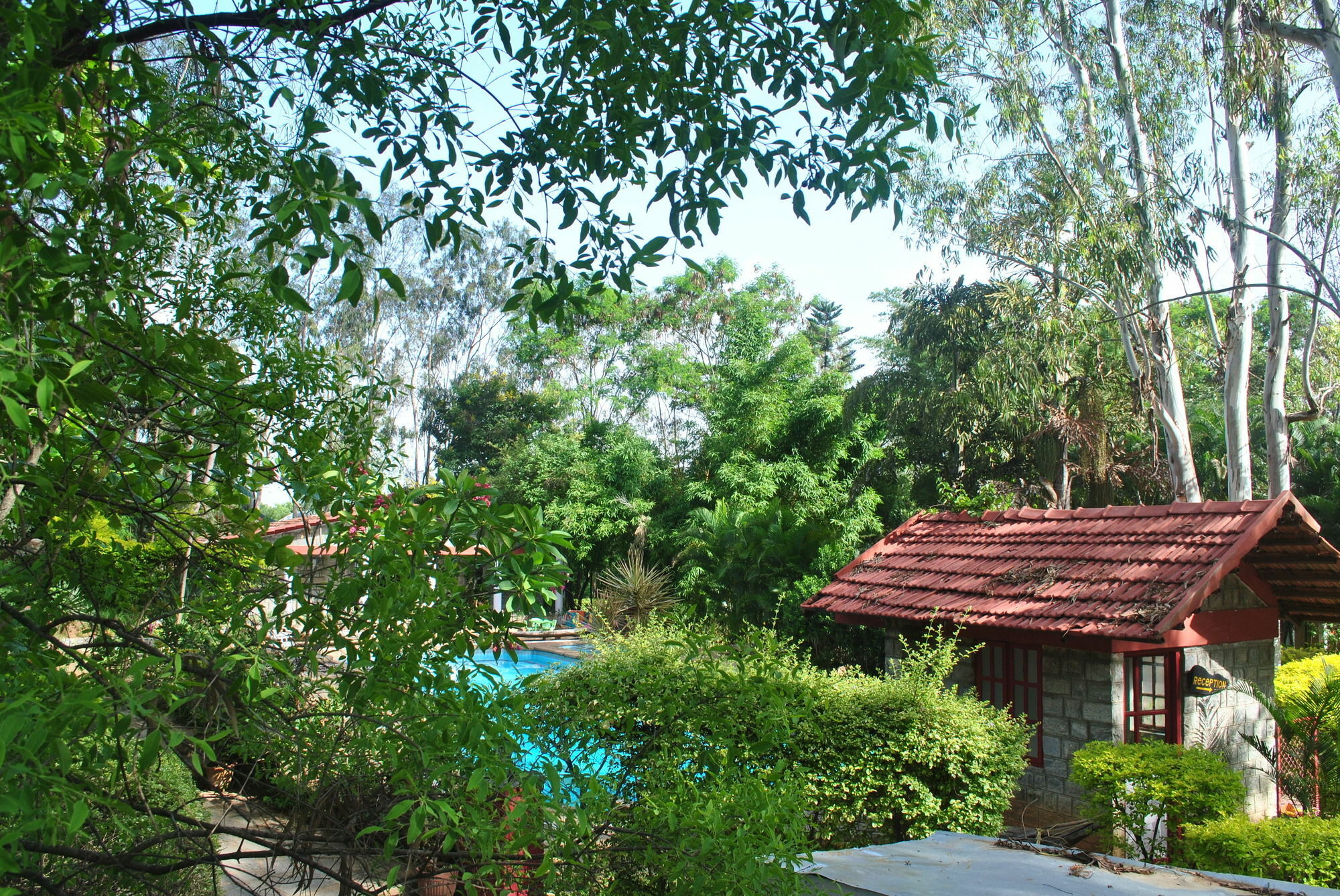 Eagle Ridge Resort Bangalore Esterno foto